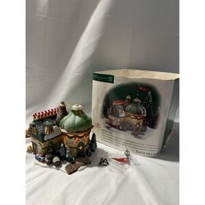 Dept 56 North Pole Series Cold Care Clinic 56.56703 Lighted Box Tested
